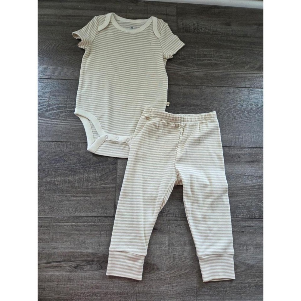 Baby gap outfit size 12-18‎ mos